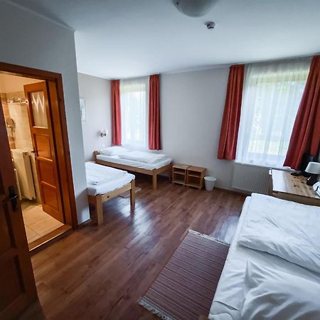 Anna Panzio Hotel Dunavarsány Exterior photo
