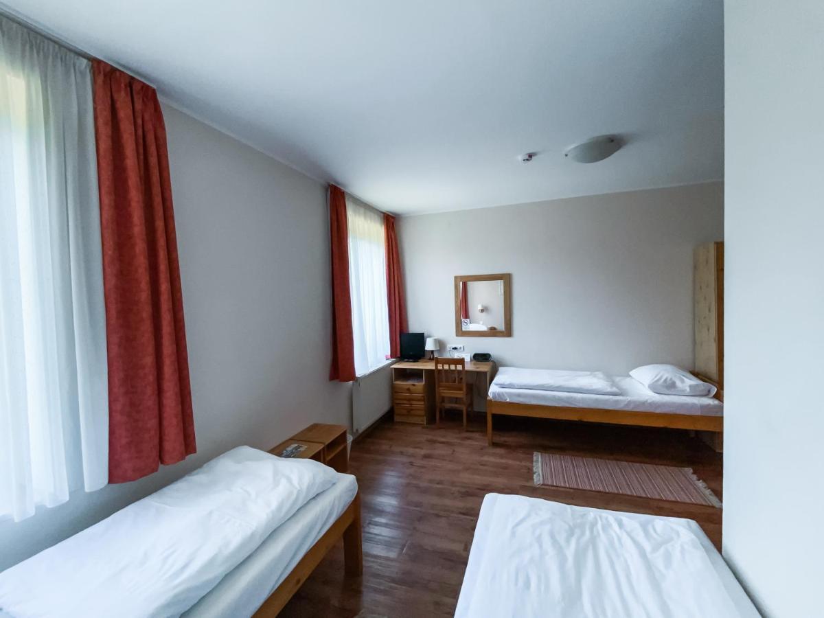 Anna Panzio Hotel Dunavarsány Exterior photo